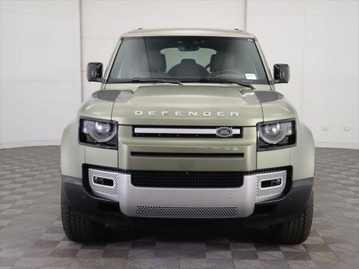 2025 Land Rover Defender 110 P400 S