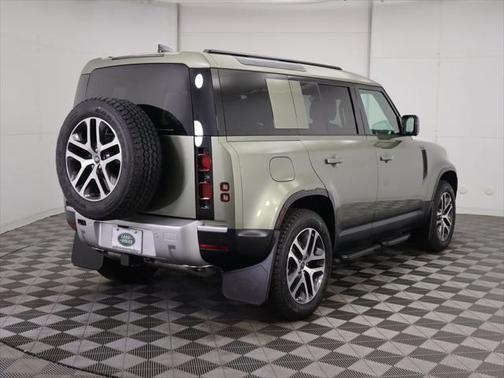 2025 Land Rover Defender 110 P400 S