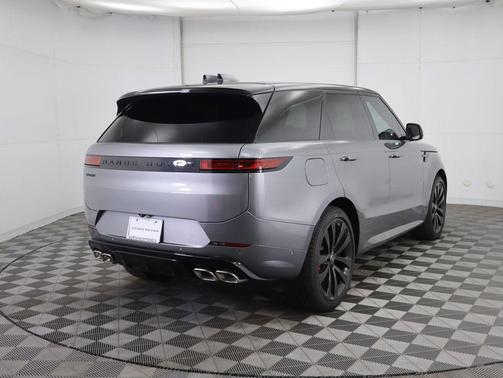 2025 Land Rover Range Rover Sport SE