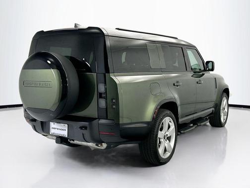Woolstone Green Metallic 2026 Land Rover Defender P400 X-Dynamic SE
