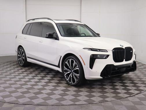 2025 BMW X7 M60i