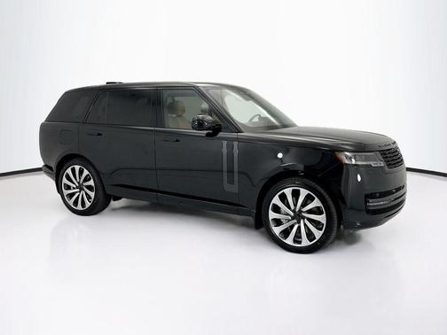 Santorini Black Metallic 2026 Land Rover Range Rover P530 SE 7 Seat