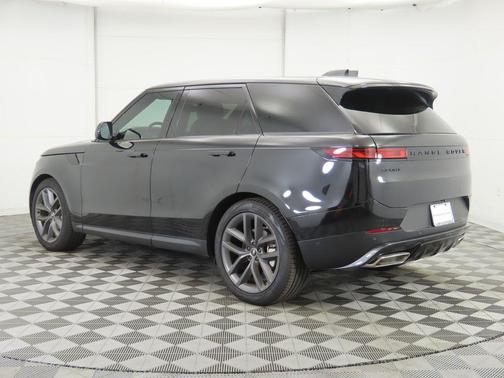 2025 Land Rover Range Rover Sport SE