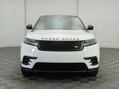 2026 Land Rover Range Rover Velar P250 SE R-Dynamic