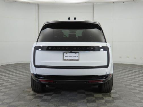 2025 Land Rover Range Rover P400 SE 7 Seat