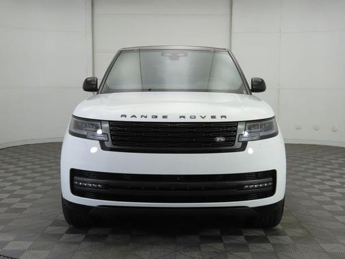 2025 Land Rover Range Rover P400 SE 7 Seat