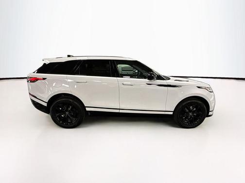2026 Land Rover Range Rover Velar P250 SE R-Dynamic