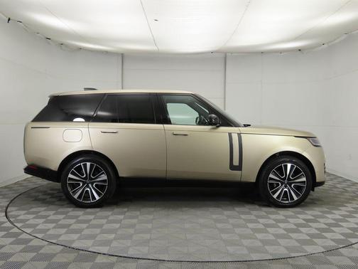 2025 Land Rover Range Rover P530 SE