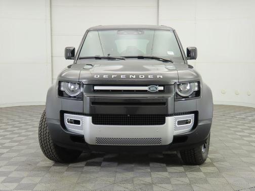 2025 Land Rover Defender 110 P300