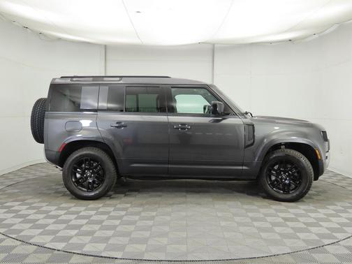 2025 Land Rover Defender 110 P300