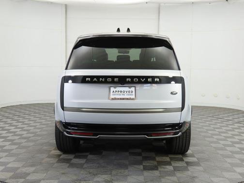 2023 Land Rover Range Rover P530 SE