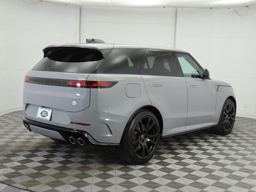 2025 Land Rover Range Rover Sport P635 SV Edition Two