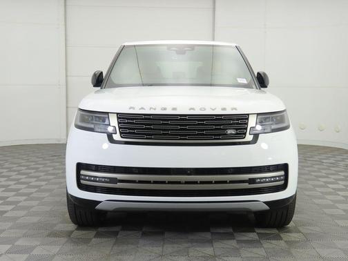 2025 Land Rover Range Rover P400 SE