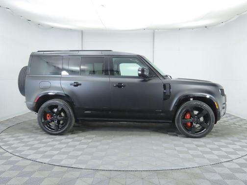 2026 Land Rover Defender P400 X