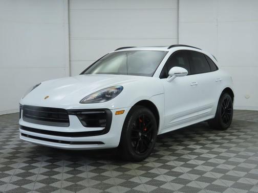 2022 Porsche Macan S