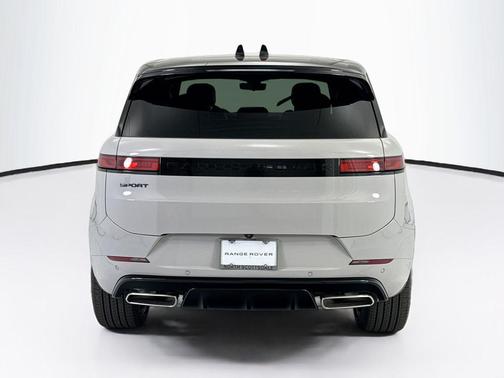 Borasco Grey Metallic 2026 Land Rover Range Rover Sport SE