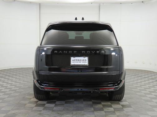 2025 Land Rover Range Rover P530 SE