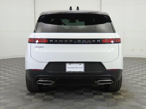 2025 Land Rover Range Rover Sport SE