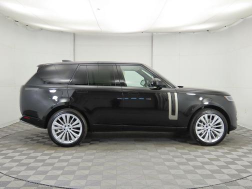 2025 Land Rover Range Rover P400 SE