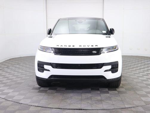 2026 Land Rover Range Rover Sport SE