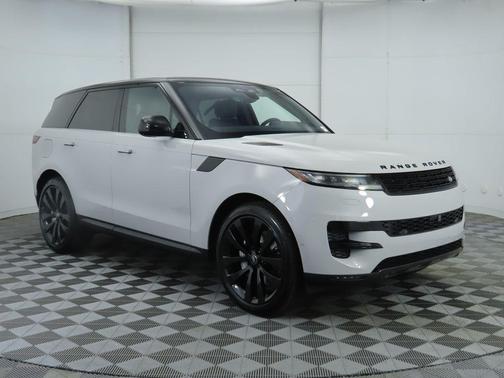 2025 Land Rover Range Rover Sport SE