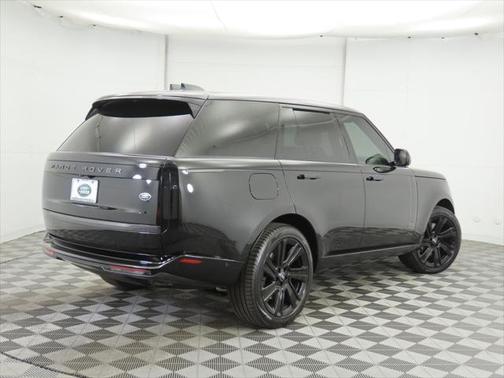2023 Land Rover Range Rover P530 SE