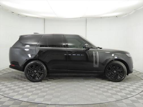 2023 Land Rover Range Rover P530 SE
