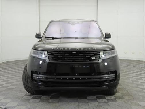 2023 Land Rover Range Rover P530 SE