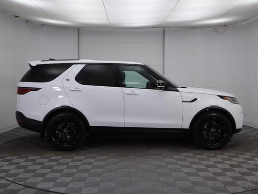 2025 Land Rover Discovery P300 S