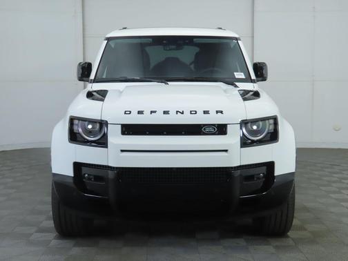 2026 Land Rover Defender P400 X-Dynamic SE