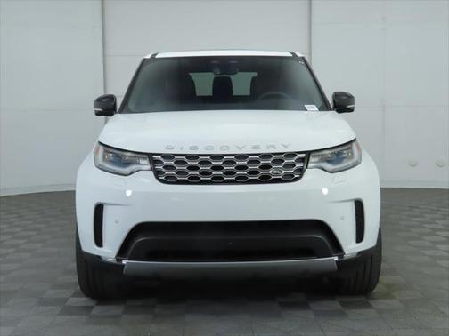 2025 Land Rover Discovery P300 S