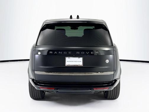 Obsidian Black SV Bespoke Ultra Metallic Satin 2026 Land Rover Range Rover P615 SV