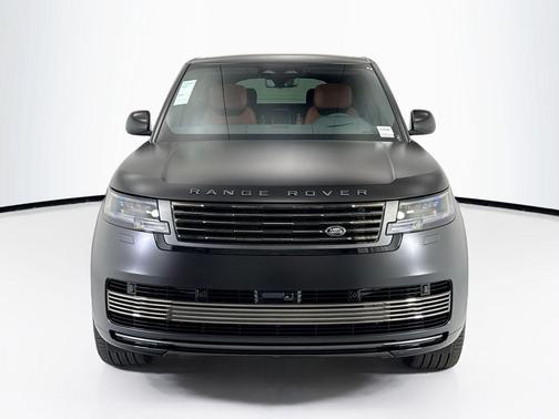Obsidian Black SV Bespoke Ultra Metallic Satin 2026 Land Rover Range Rover P615 SV