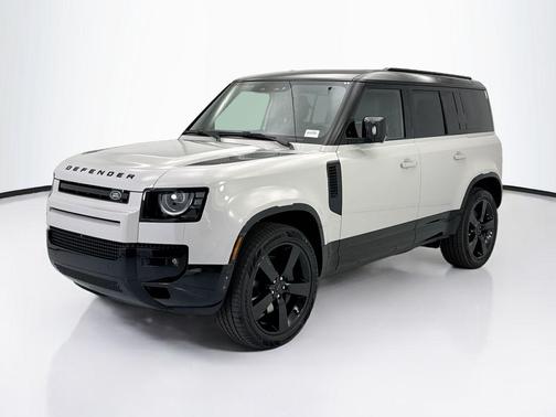 Borasco Grey Metallic 2026 Land Rover Defender P400 X-Dynamic SE