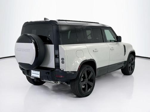 Borasco Grey Metallic 2026 Land Rover Defender P400 X-Dynamic SE