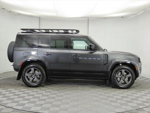2025 Land Rover Defender 110 P400 X-Dynamic SE