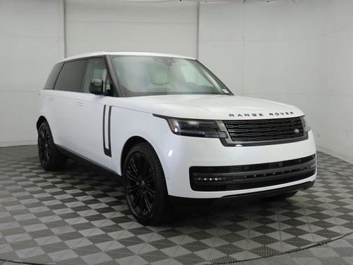 2025 Land Rover Range Rover P400 SE 7 Seat