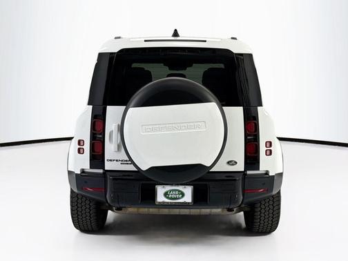 2020 Land Rover Defender 110 SE