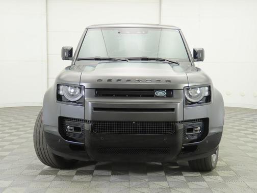 2024 Land Rover Defender V8
