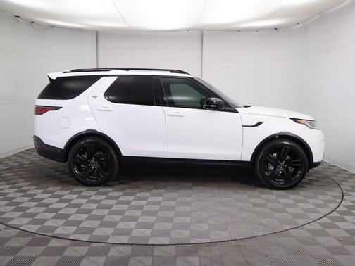 2025 Land Rover Discovery P300 S