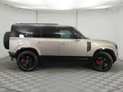 2023 Land Rover Defender 110 X-Dynamic SE