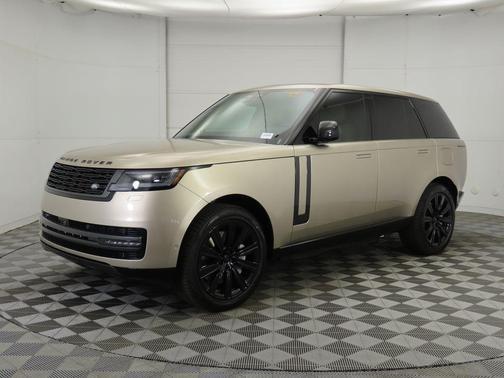 2026 Land Rover Range Rover P550e SE
