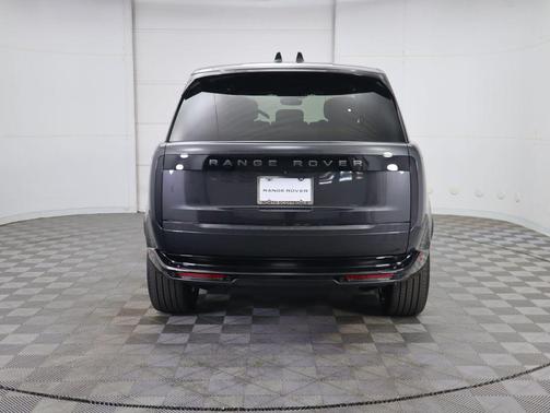 2026 Land Rover Range Rover P400 SE