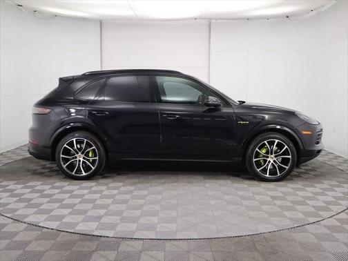 2022 Porsche Cayenne E-Hybrid S