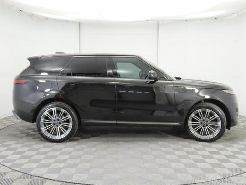 2024 Land Rover Range Rover Sport SE