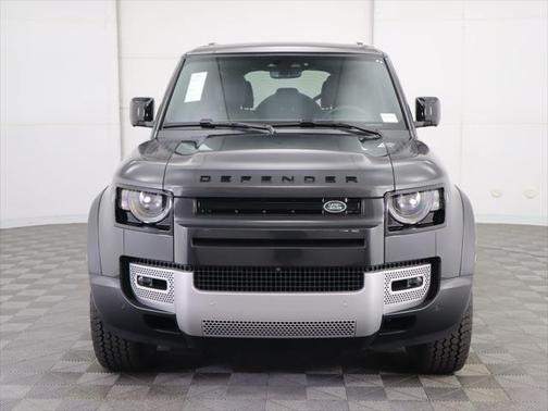 2025 Land Rover Defender 110 P400 S