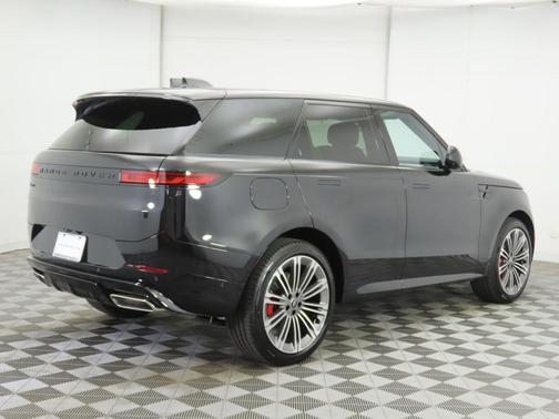 2025 Land Rover Range Rover Sport SE