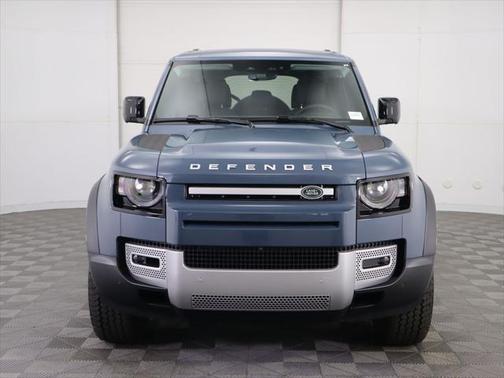 2025 Land Rover Defender 110 P300