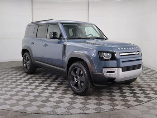 2025 Land Rover Defender 110 P300