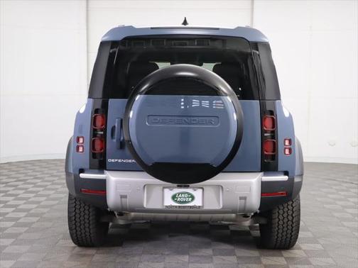2025 Land Rover Defender 110 P300